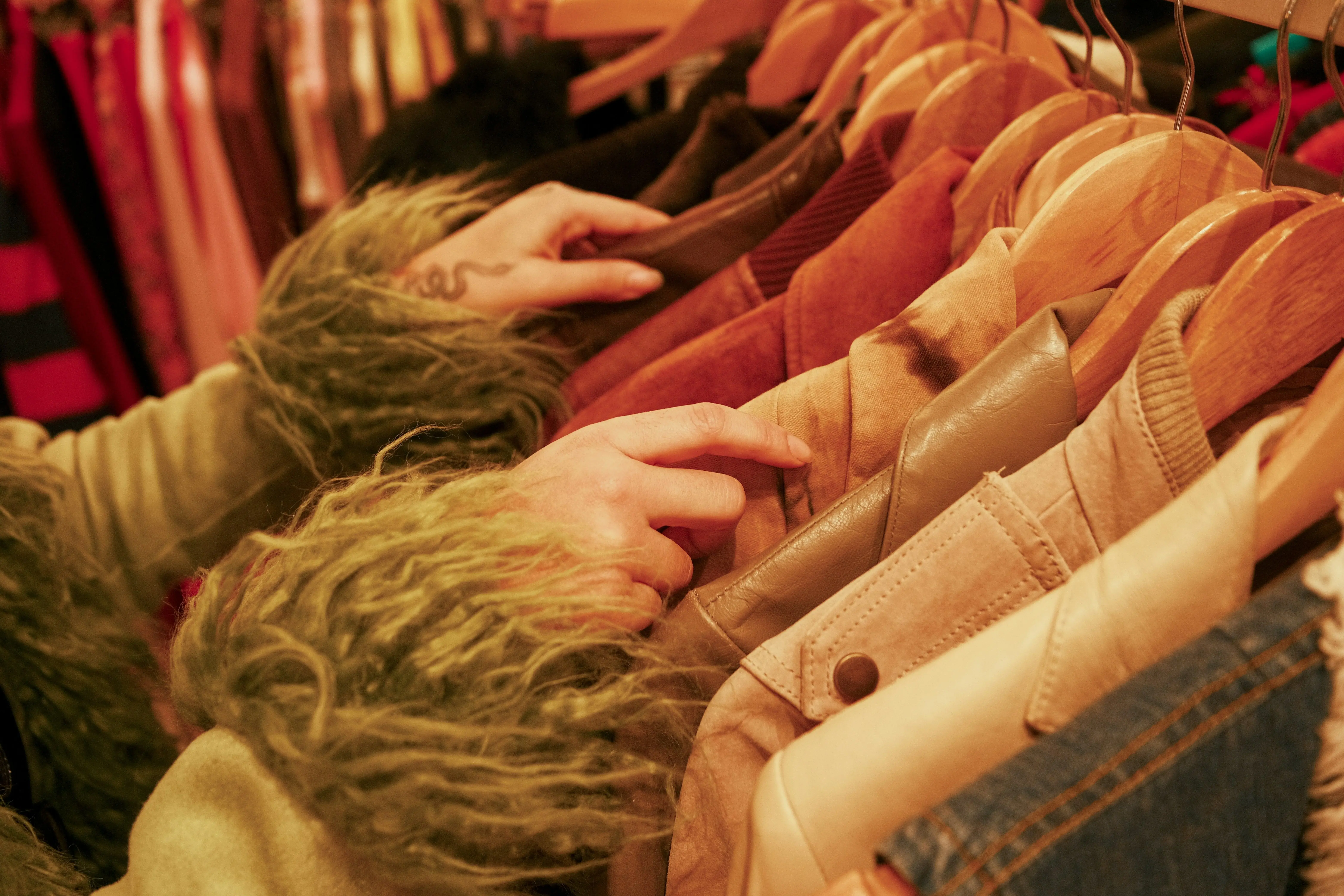 How to Shop Vintage - Expert Tips for Smart Finds - The Sandy Times